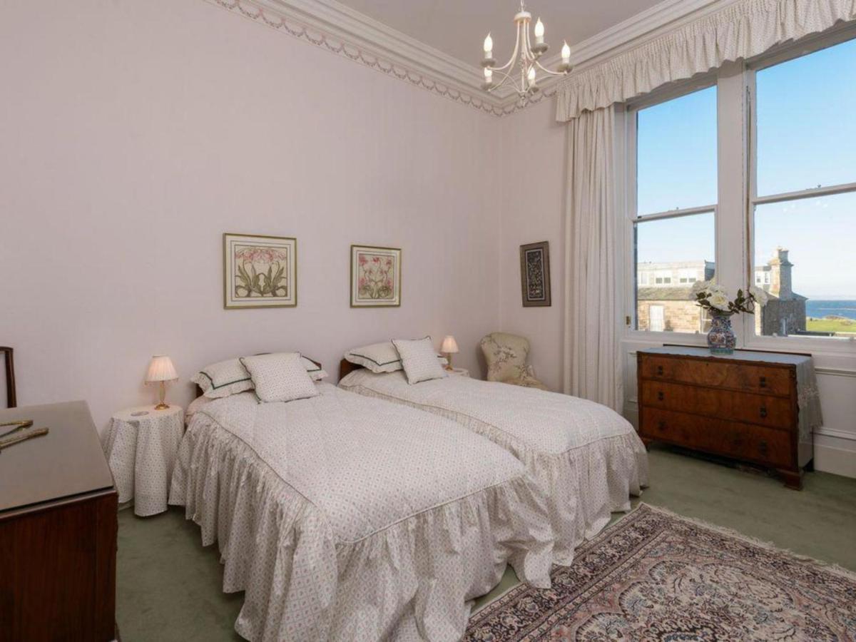 Benholm -Stunning 3-Bed Apartment In North Berwick Bagian luar foto