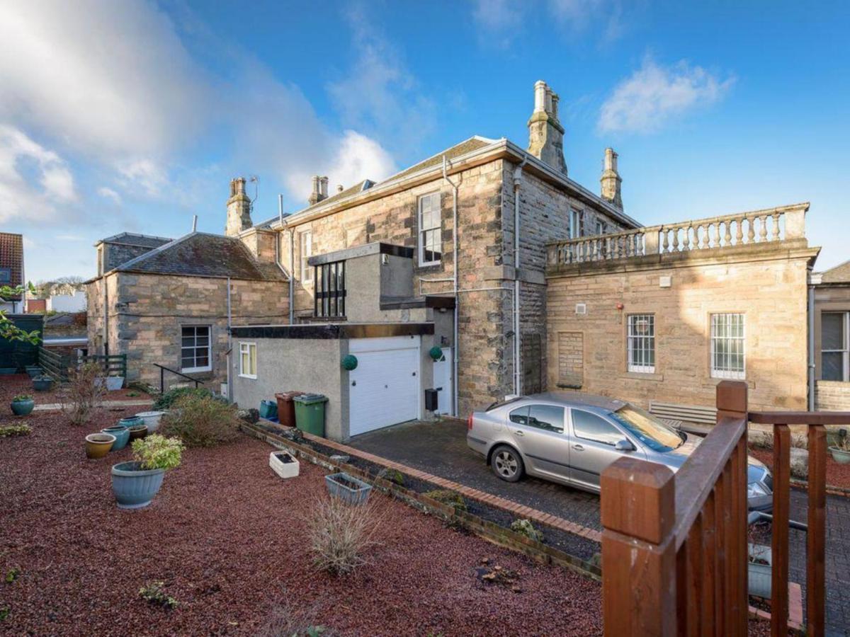 Benholm -Stunning 3-Bed Apartment In North Berwick Bagian luar foto
